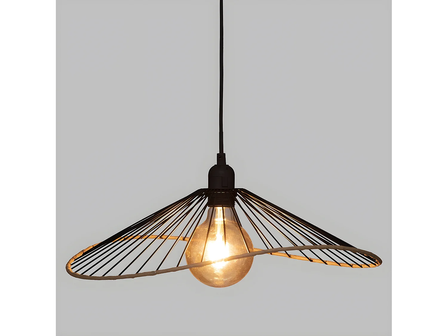 Suspension coloris noir en métal - Longueur 45 x Profondeur 42 x Hauteur 17,5 cm