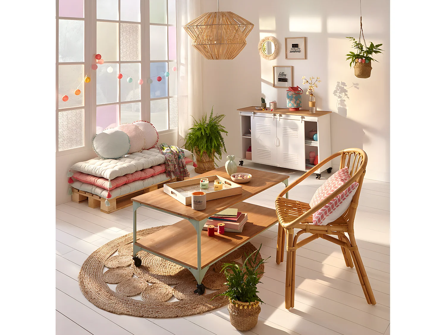 Lampe suspendue, Suspension luminaire en bois de rotin coloris beige et métal blanc