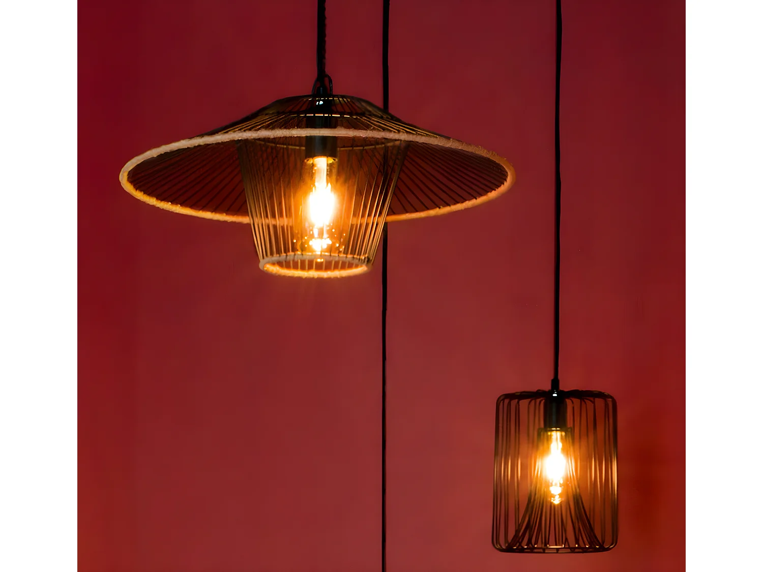 Suspension filaire en métal coloris noir - Diamètre 20 x Hauteur 25,5 cm