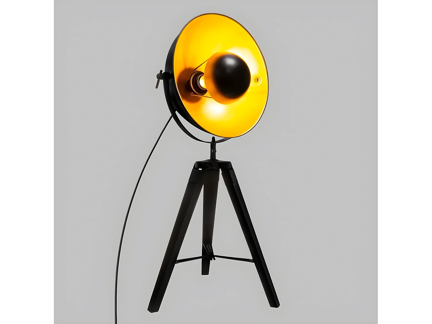 Lampe trepied coloris noir en paulownia - D. 35 x H. 71 cm