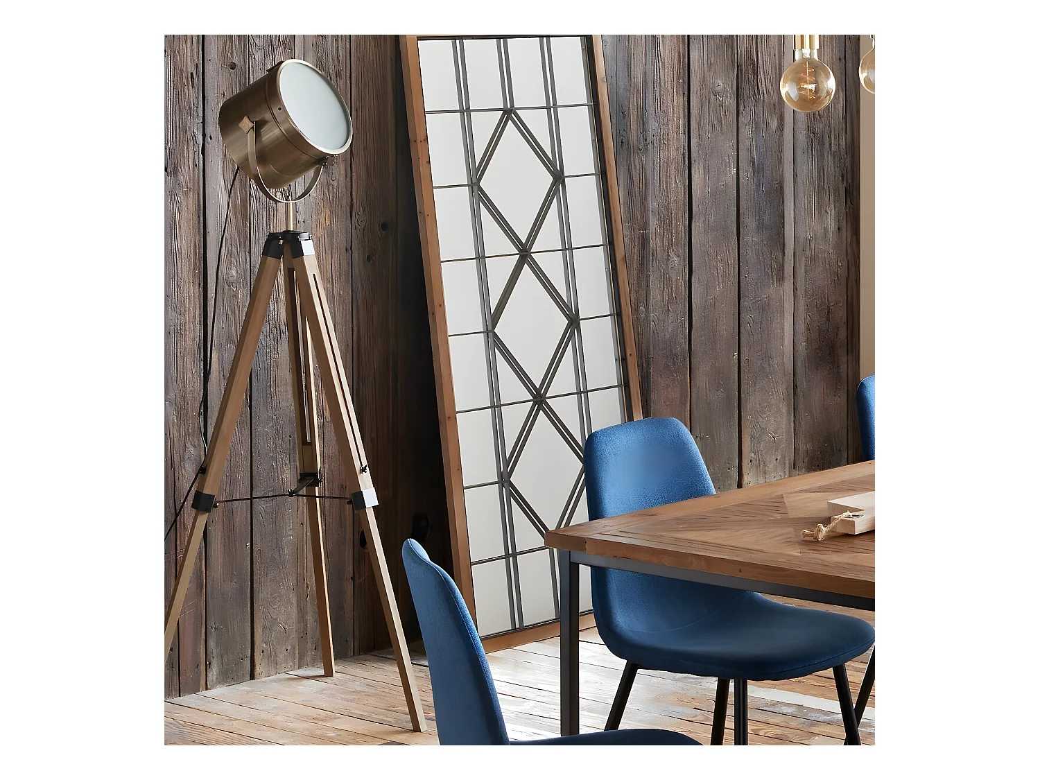 Lampadaire trépied en bois et acier coloris bronze - Longueur 62,5 x Profondeur 57 x Hauteur 150 cm