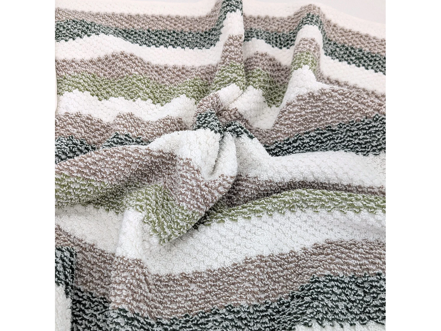 Drap de bain 100x150 cm pur coton collection VISTA blanc vert