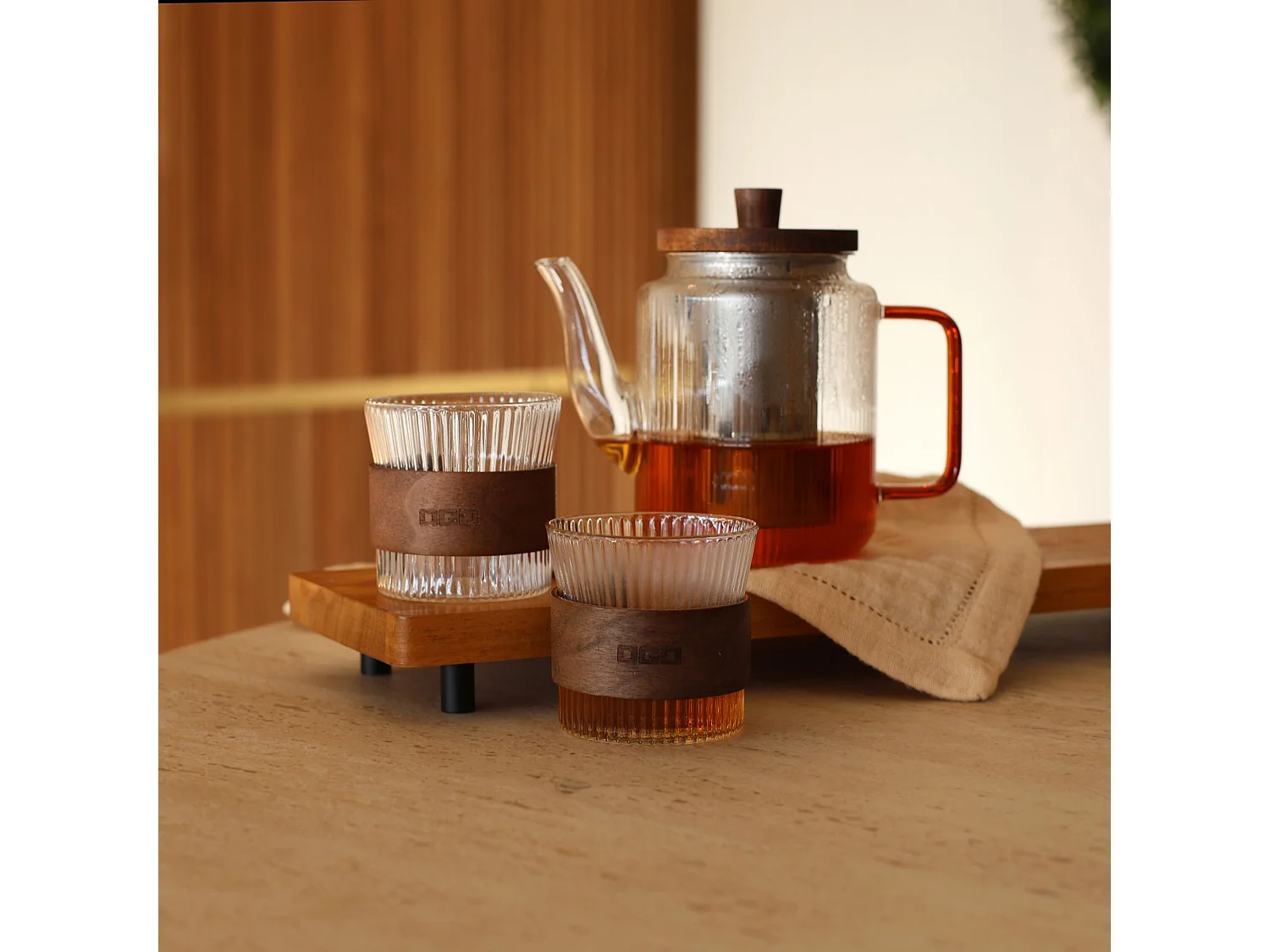 Ogo Living - Theiere Karl 550ml En Verre Borosilicate Anse Ambre Avec 2 Tasses 15cl