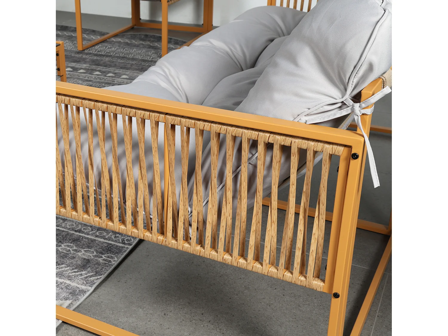 Salon de jardin 8 places effet rotin coussins gris clair TURINI