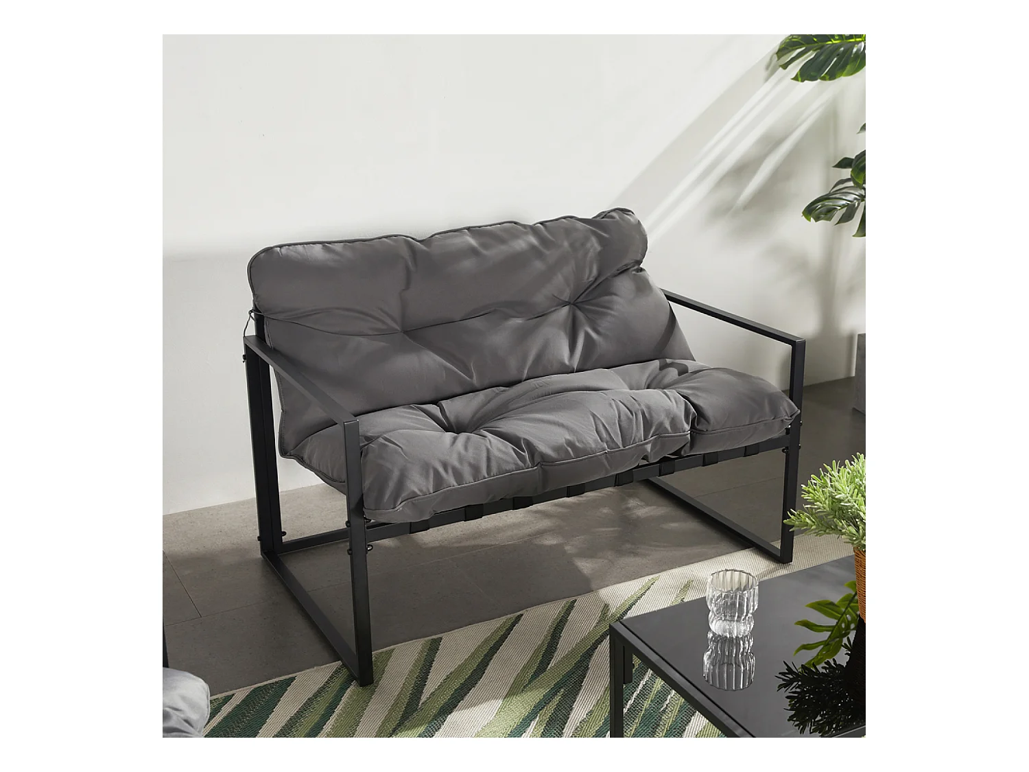 Salon de jardin 4 places contemporain noir et coussins gris RABAT