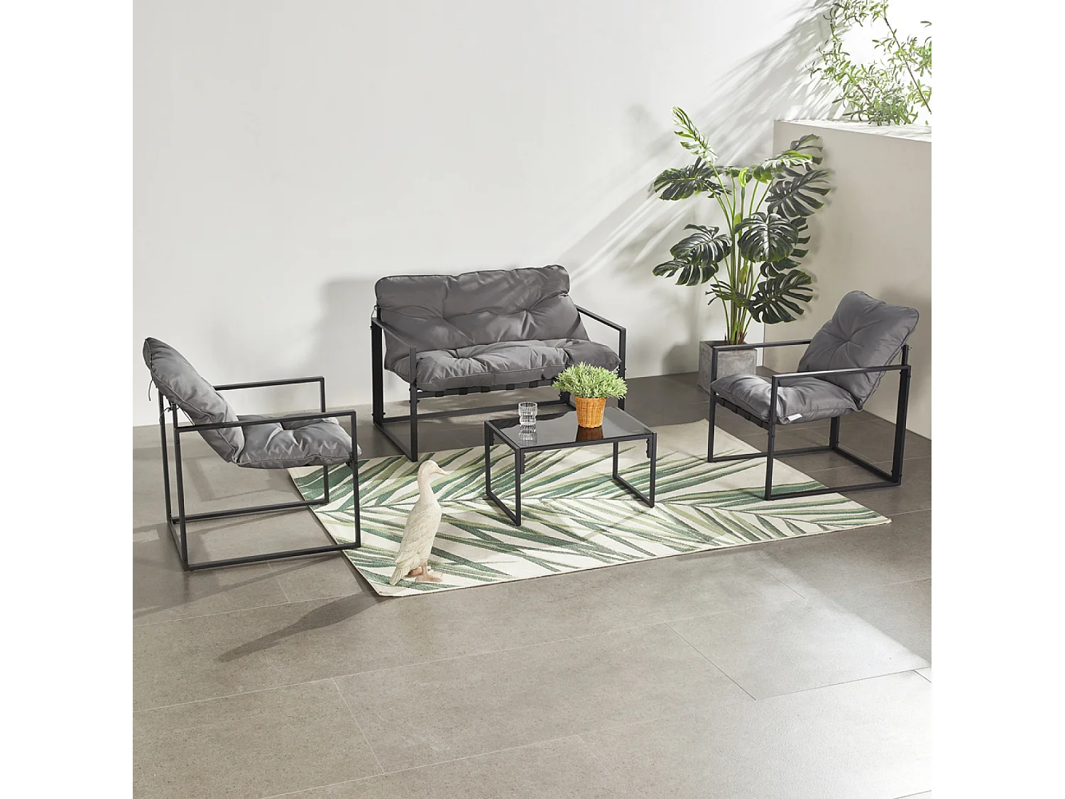 Salon de jardin 4 places contemporain noir et coussins gris RABAT