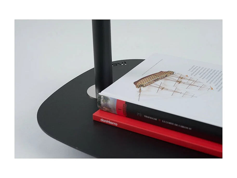 Table d'appoint à roulettes EVI : design scandinave, robuste, pratique et fonctionnelle