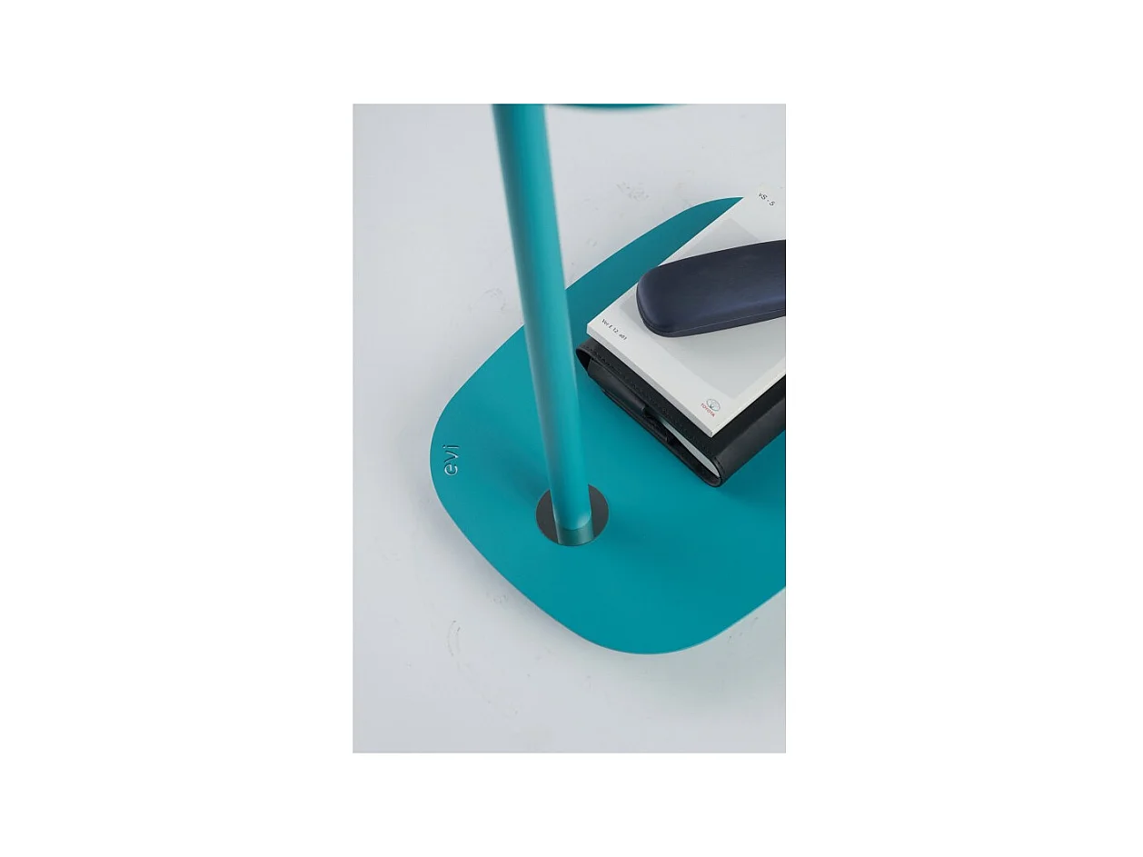 Table d'appoint à roulettes EVI : design scandinave, robuste, pratique et fonctionnelle