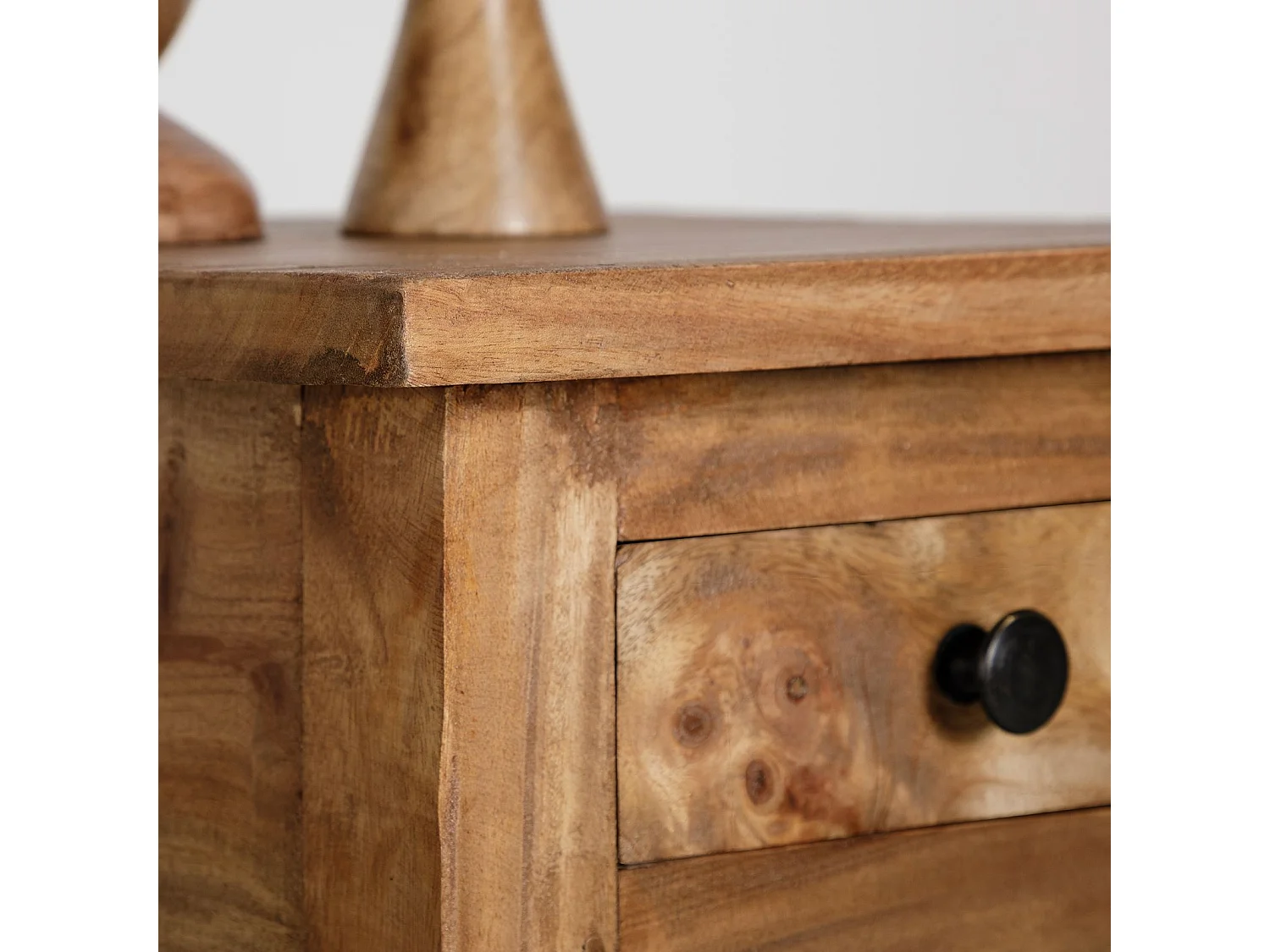 Table d'appoint GERBIER H 66 cm, en acajou, coloris rustique avec 1 tiroir et 1 étagère style campagne