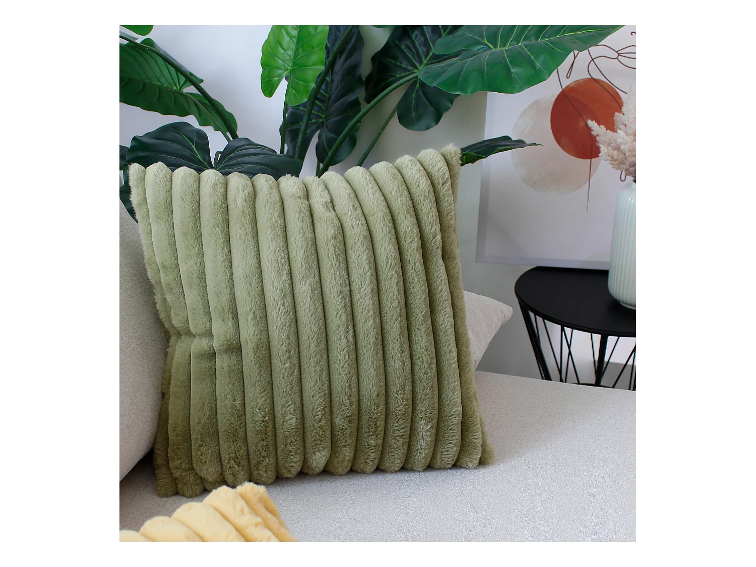 Lot de 2 coussins carré, fausse fourrure côtelée, 40x40cm, vert olive, collection Matisse