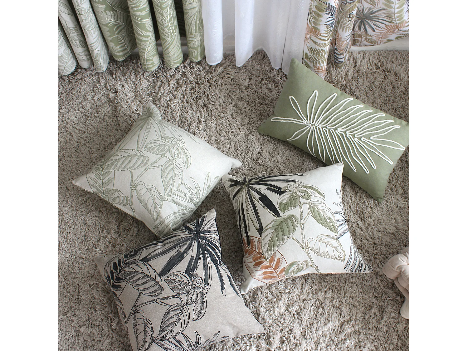 Lot de 2 Coussins déhoussables, carré 40x40cm, Multicouleur, Motif Jungle Tropical, Collection Mambo, CMADECO - Multicouleur