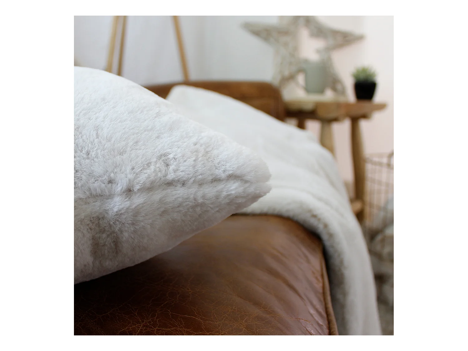 Lot de 2 coussins carré, fausse fourrure recto verso, 40x40cm, blanc, Collection Rabbit