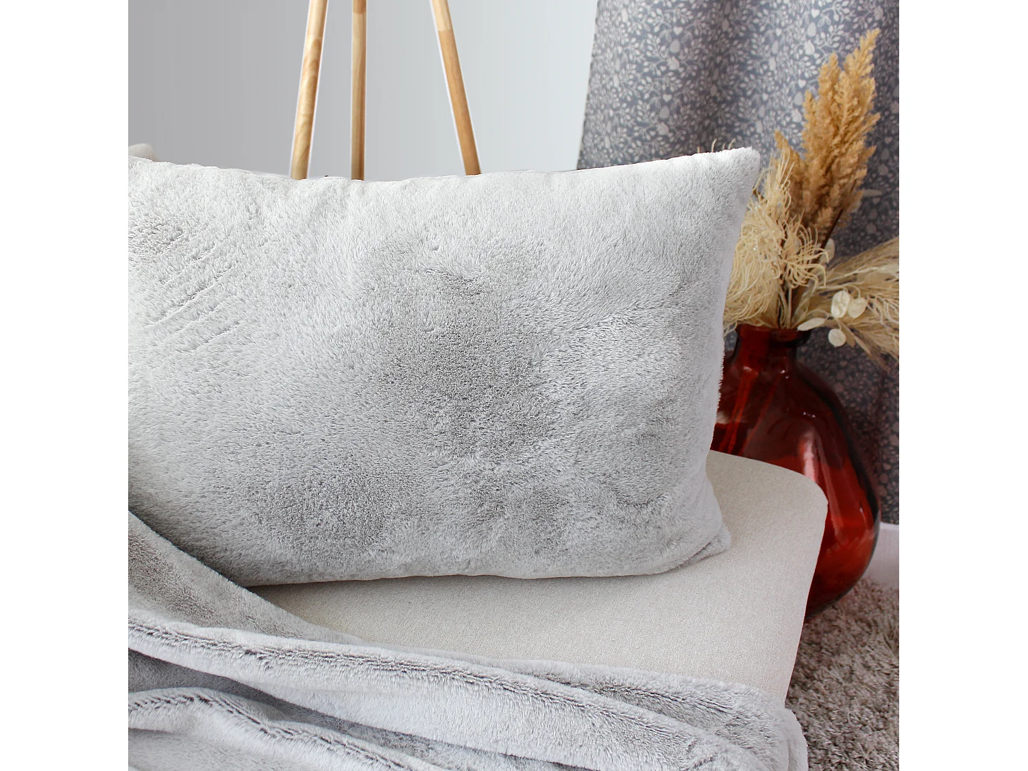 Lot de 2 coussins rectangulaires,  imprimés fausse fourrure, 65x50cm, gris, collection Rabbit