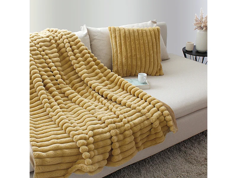 Lot de 2 coussins carré, fausse fourrure côtelée, 40x40cm, jaune ocre, collection Matisse