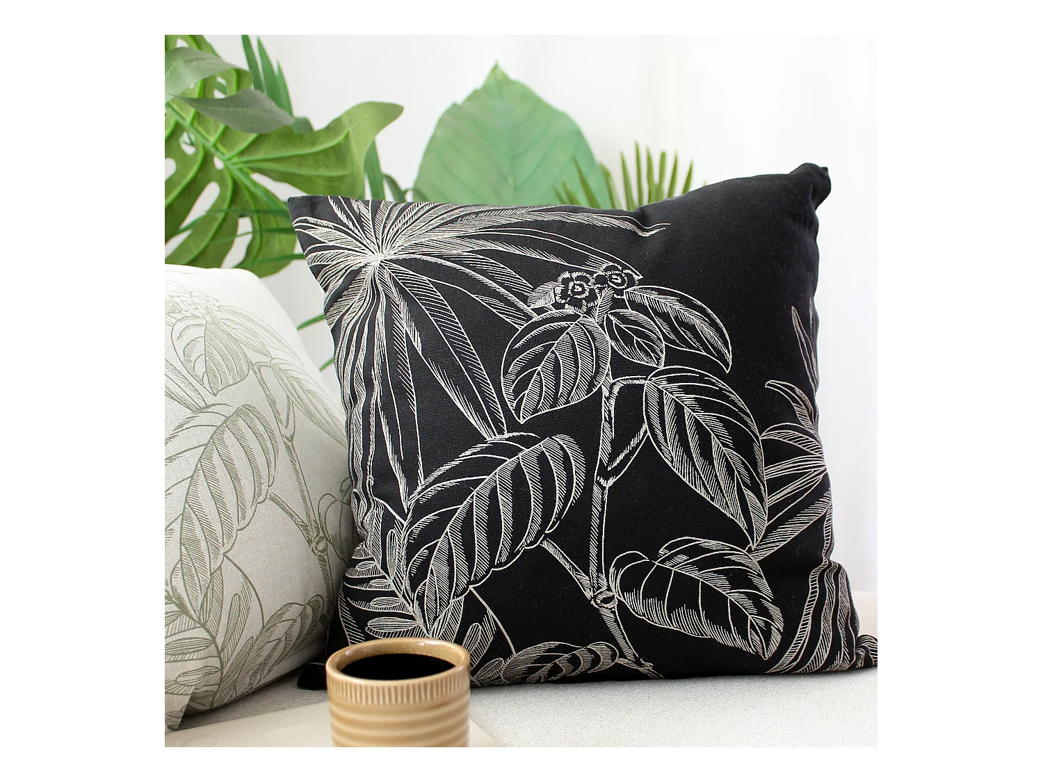 Lot de 2 Coussins déhoussables, carré 40x40cm, Noir Beige, Recto Verso Inversé, Motif Jungle Tropical, Collection Mambo