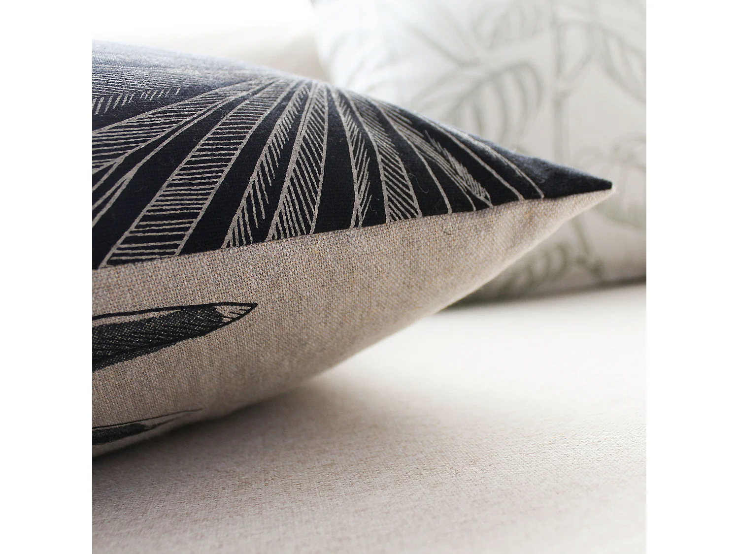 Lot de 2 Coussins déhoussables, carré 40x40cm, Noir Beige, Recto Verso Inversé, Motif Jungle Tropical, Collection Mambo