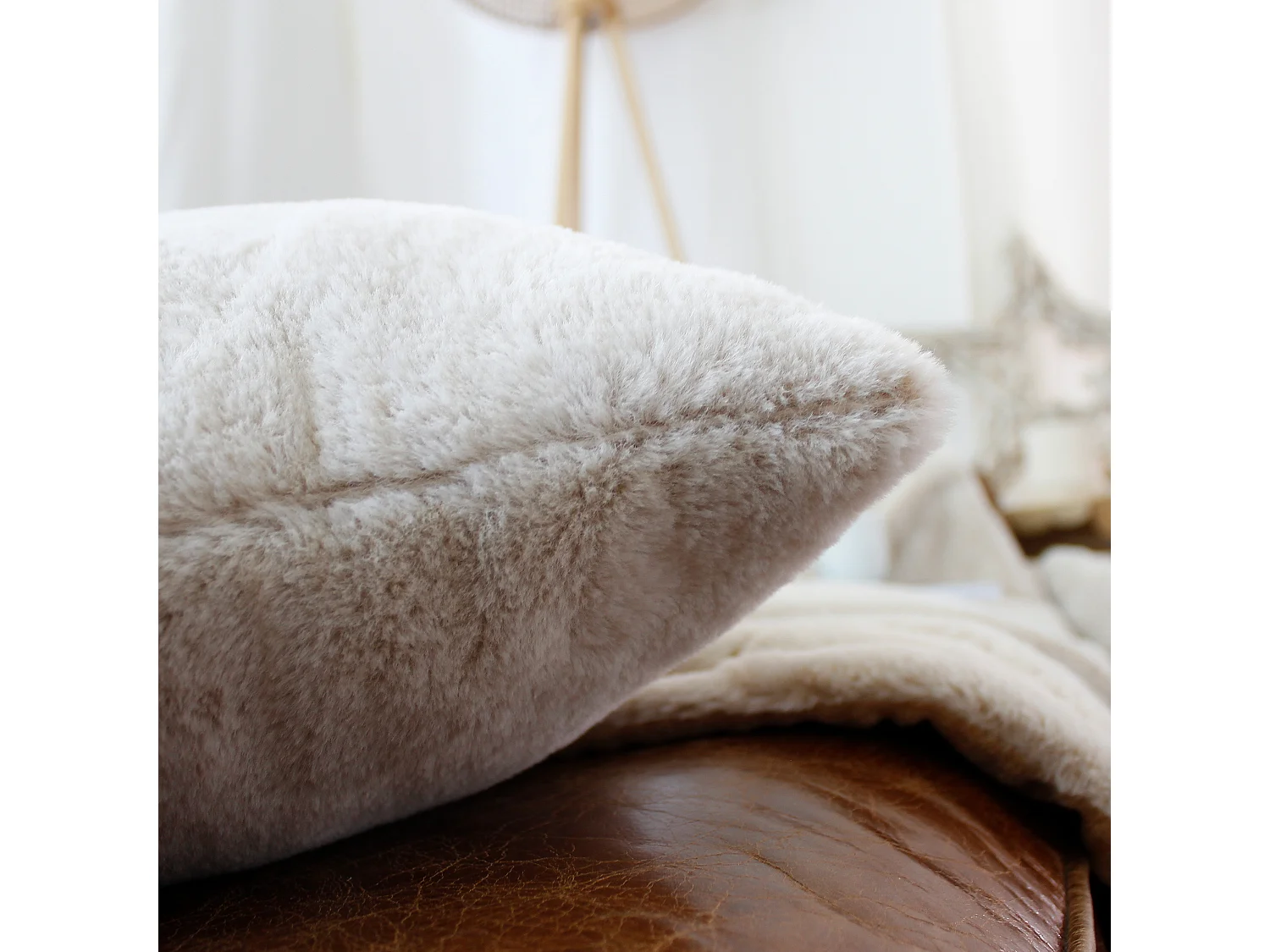 Set van 2 rechthoekige kussens, dubbelzijdig imitatiebont, 65x50cm, beige, Rabbit collectie