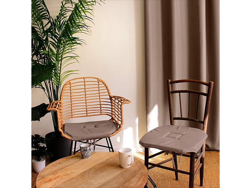 Lot de 4 galettes de chaise à rabat, 40x40 cm, marron vison, nouettes, 100% polyester certifié oeko-tex, collection Basic