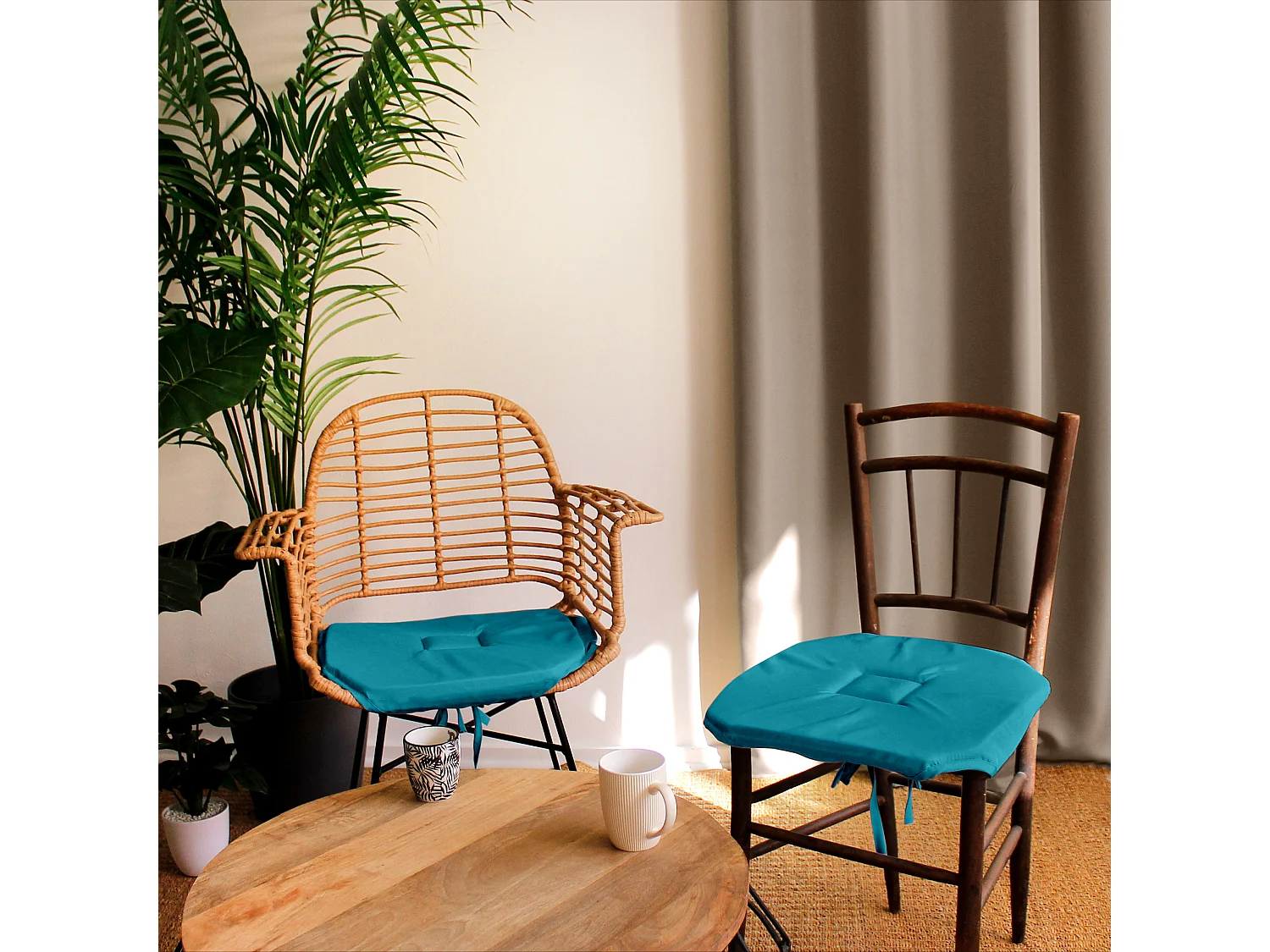 Set van 4 flapstoelkussens, 40x40 cm, eendblauw, knopen, 100% oeko-tex gecertificeerd polyester, Basic collectie