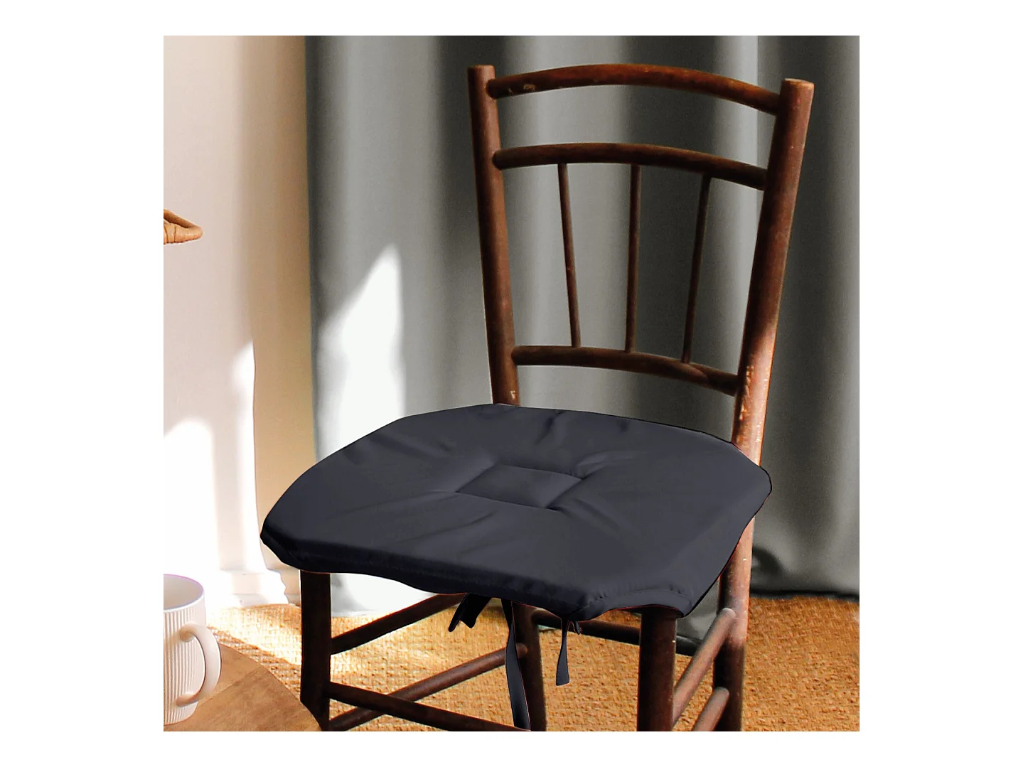 Set van 4 stoelkussens met klep, 40x40 cm, donkergrijs, met noesten, 100% oeko-tex gecertificeerd polyester, Basic collectie