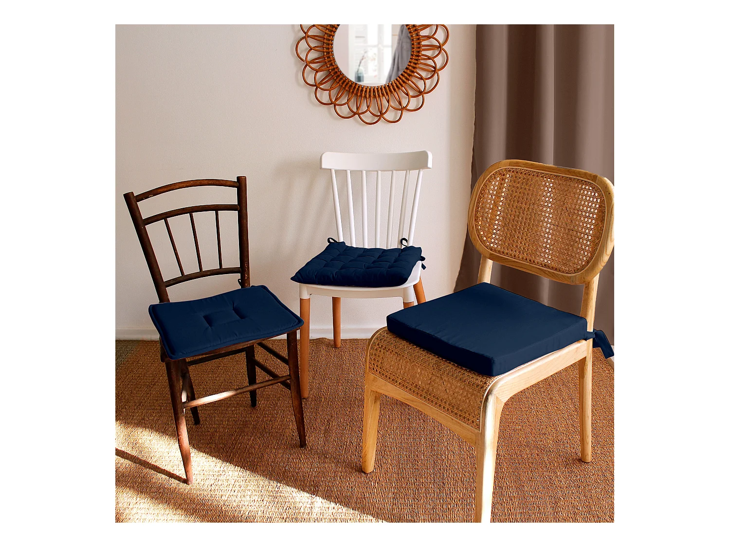 Lot de 6 galettes piquées, carré 38x38cm, bleu marine, avec nouettes, 100% coton, collection Panama