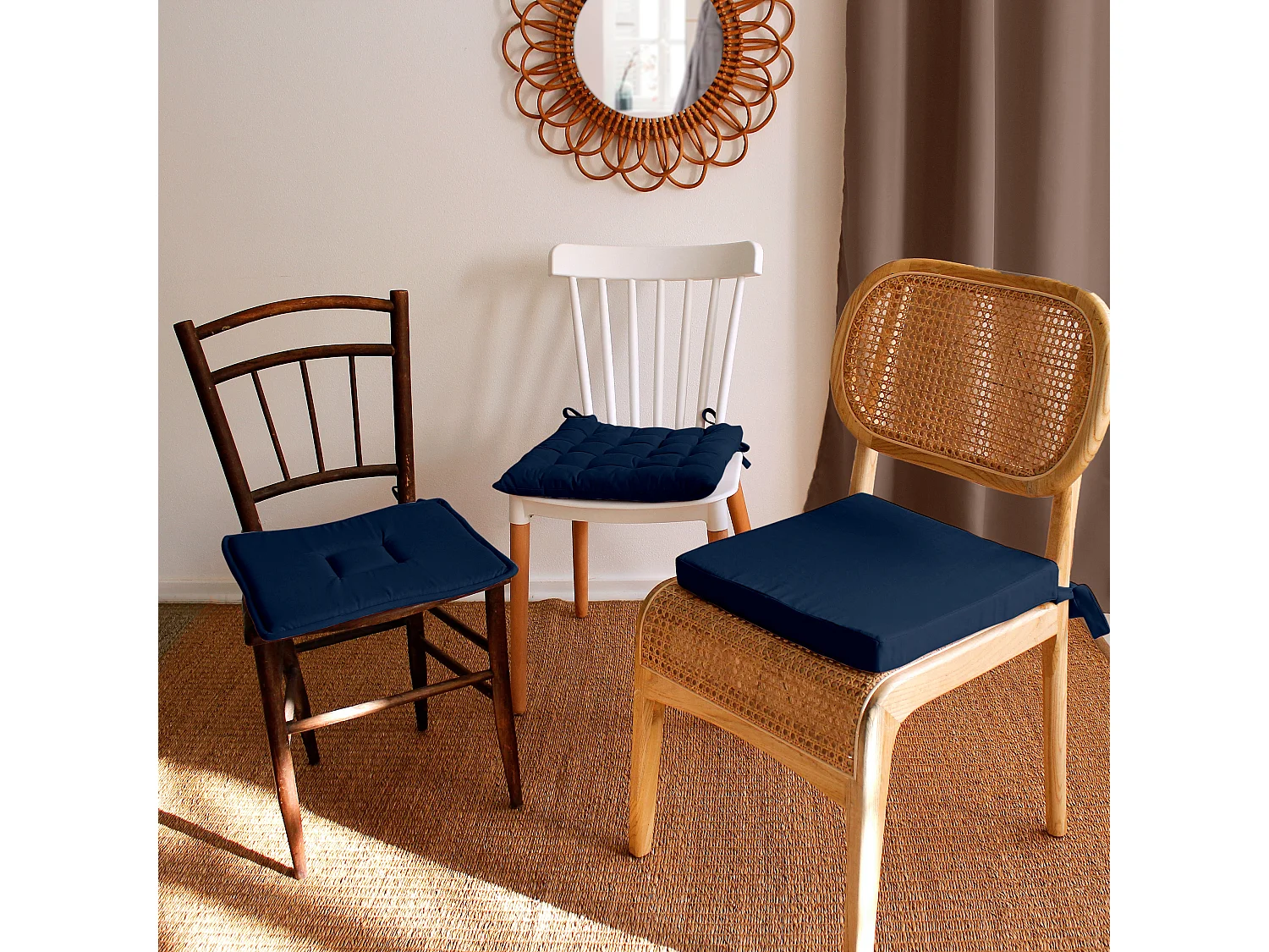 Lot de 6 galettes piquées, carré 38x38cm, bleu marine, avec nouettes, 100% coton, collection Panama