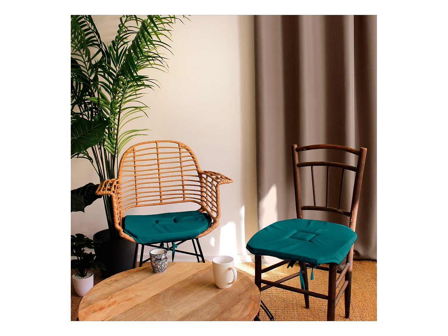 Lot de 4 galettes de chaise à rabat, 40x40 cm, émeraude, avec nouettes, 100% polyester certifié oeko-tex, collection Basic