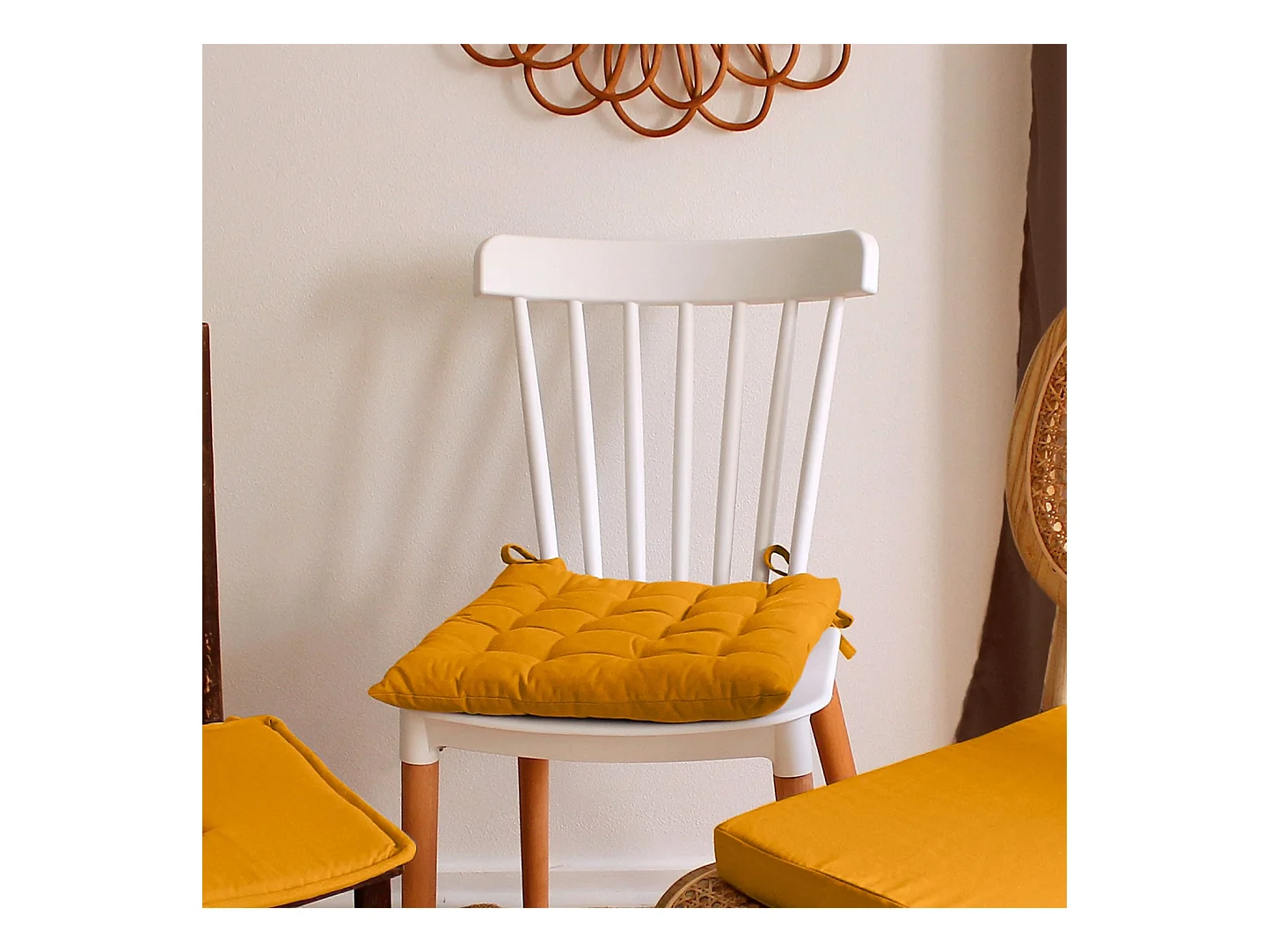 Lot de 6 galettes piquées, carré 38x38cm, jaune moutarde, avec nouettes, 100% coton, collection Panama