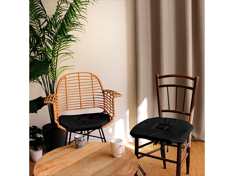 Lot de 4 galettes de chaise à rabat, 40x40 cm, noir, avec nouettes, 100% polyester certifié oeko-tex, collection Basic