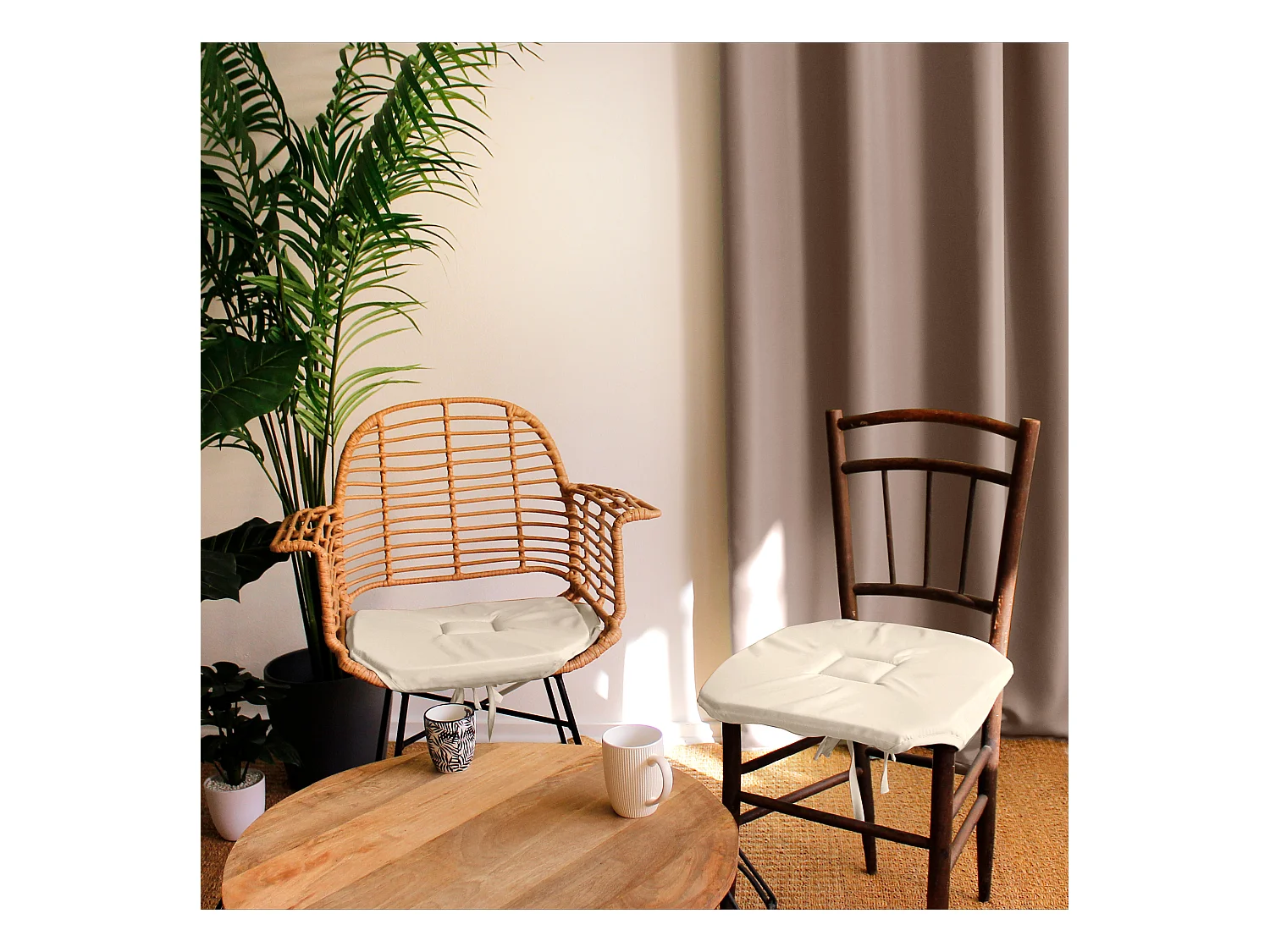 Lot de 4 galettes de chaise à rabat, 40x40 cm, écru, avec nouettes, 100% polyester certifié oeko-tex, collection Basic