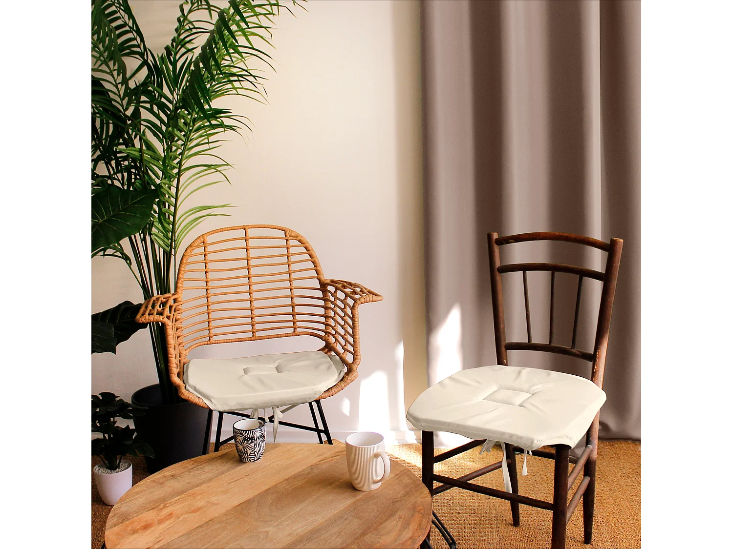 Set van 4 flapstoelkussens, 40x40 cm, ecru, met noesten, 100% oeko-tex gecertificeerd polyester, Basic collectie