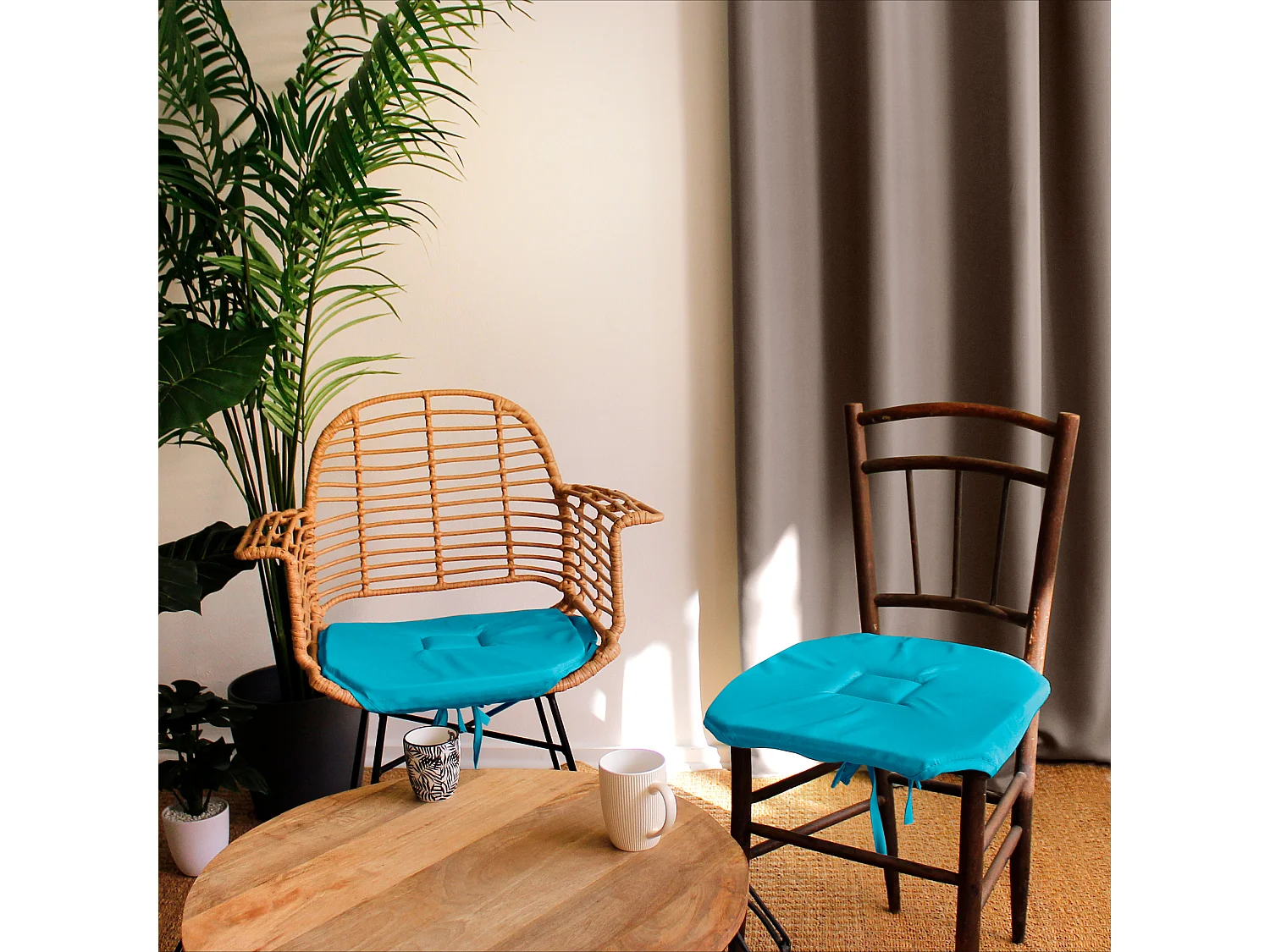 Lot de 4 Galettes de chaise à Rabat, 40x40 cm, Avec Nouettes, 100% polyester Certifié OEKO-TEX, Collection Basic, CMADECO - Bleu