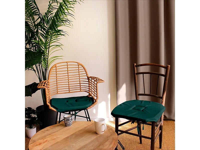 Lot de 4 galettes de chaise à rabat, 40x40 cm, vert foncé, nouettes, 100% polyester certifié oeko-tex, collection Basic