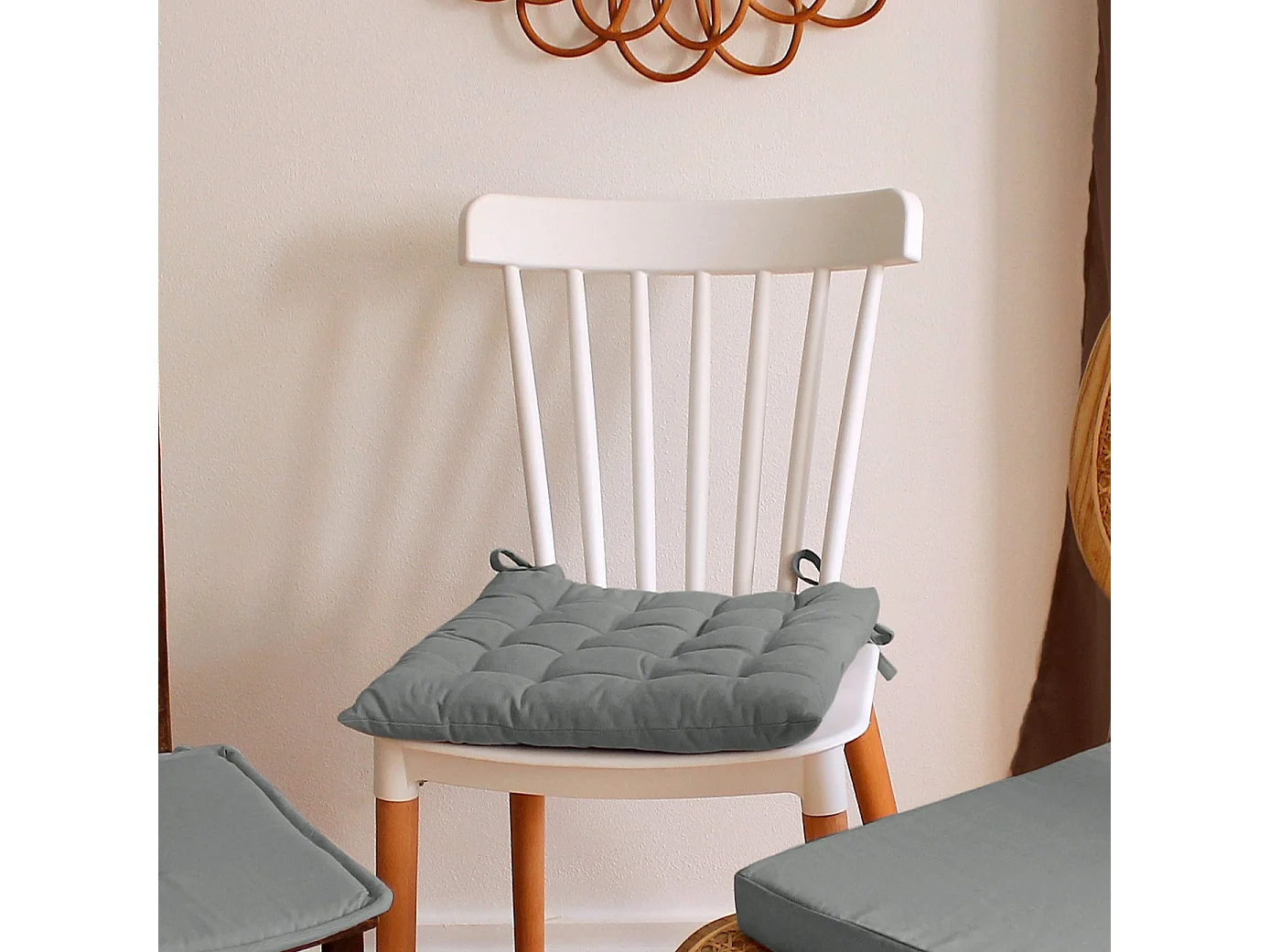 Lot de 6 galettes piquées, carré 38x38cm, gris clair, avec nouettes, 100% coton, collection Panama