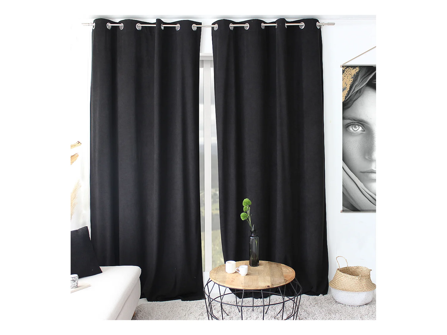 Lot de 2 Rideaux avec Œillets, Noir, Grande Hauteur, 140x260cm, Velours Ras, Collection Calin