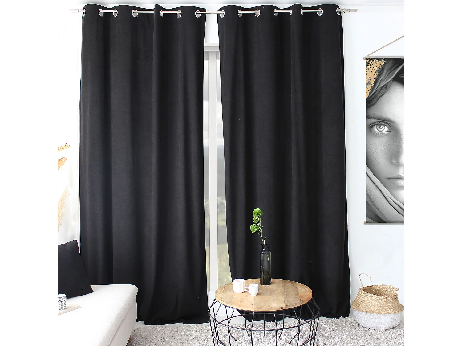 Lot de 2 Rideaux avec Œillets, Noir, Grande Hauteur, 140x260cm, Velours Ras, Collection Calin