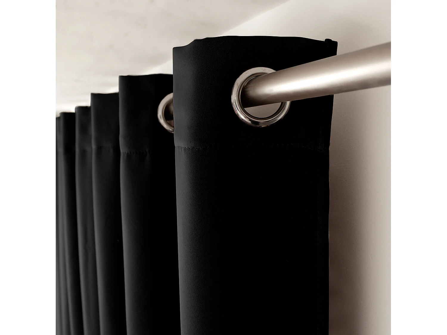 Set van 2 verduisterende gordijnen met zeilringen, zwart, grote breedte, 300x240cm, 100% polyester, Réglisse Collectie