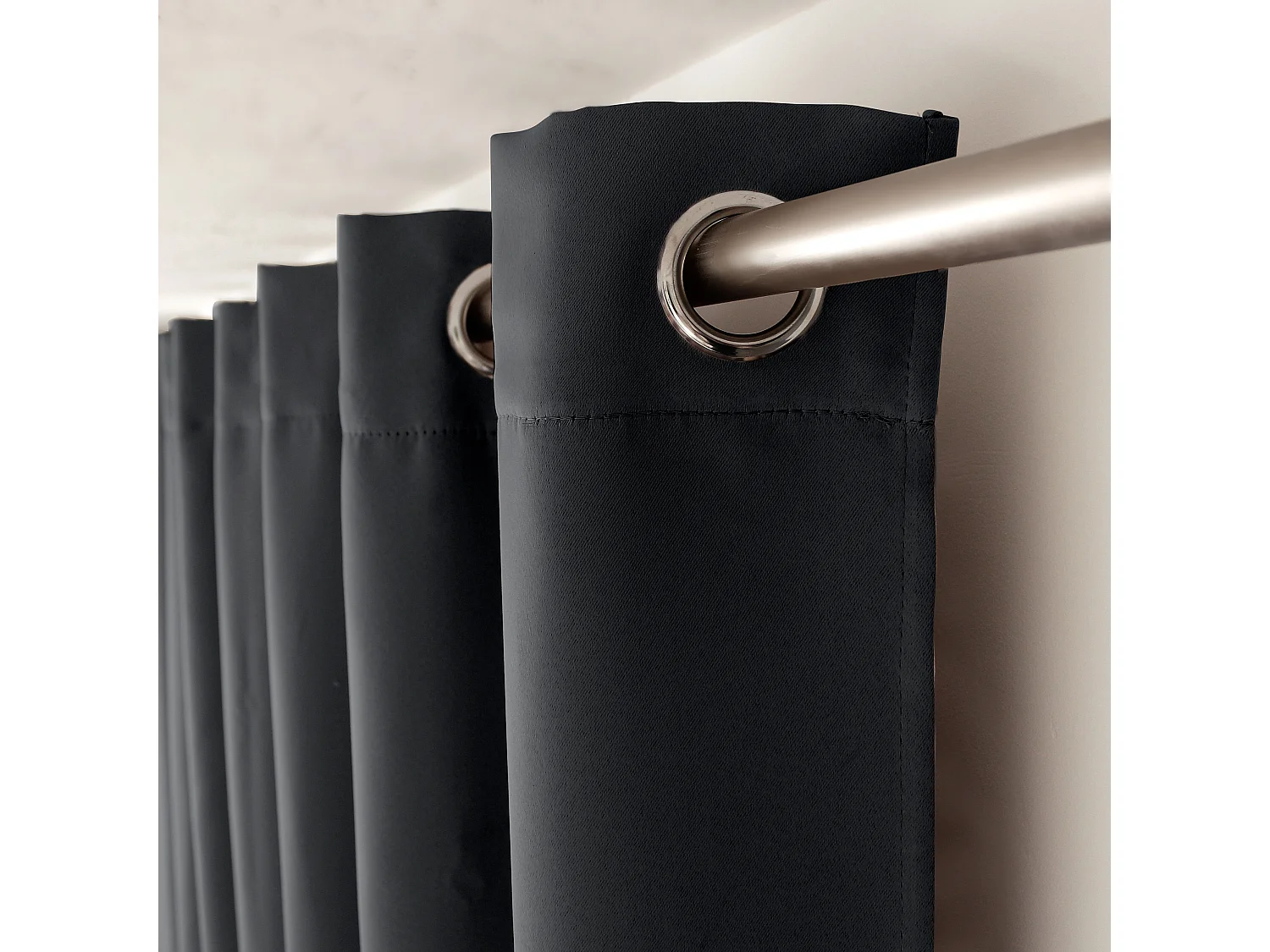 Set van 2 verduisterende gordijnen met zeilringen, donkergrijs, 140x180cm, 100% polyester, Reglisse collectie