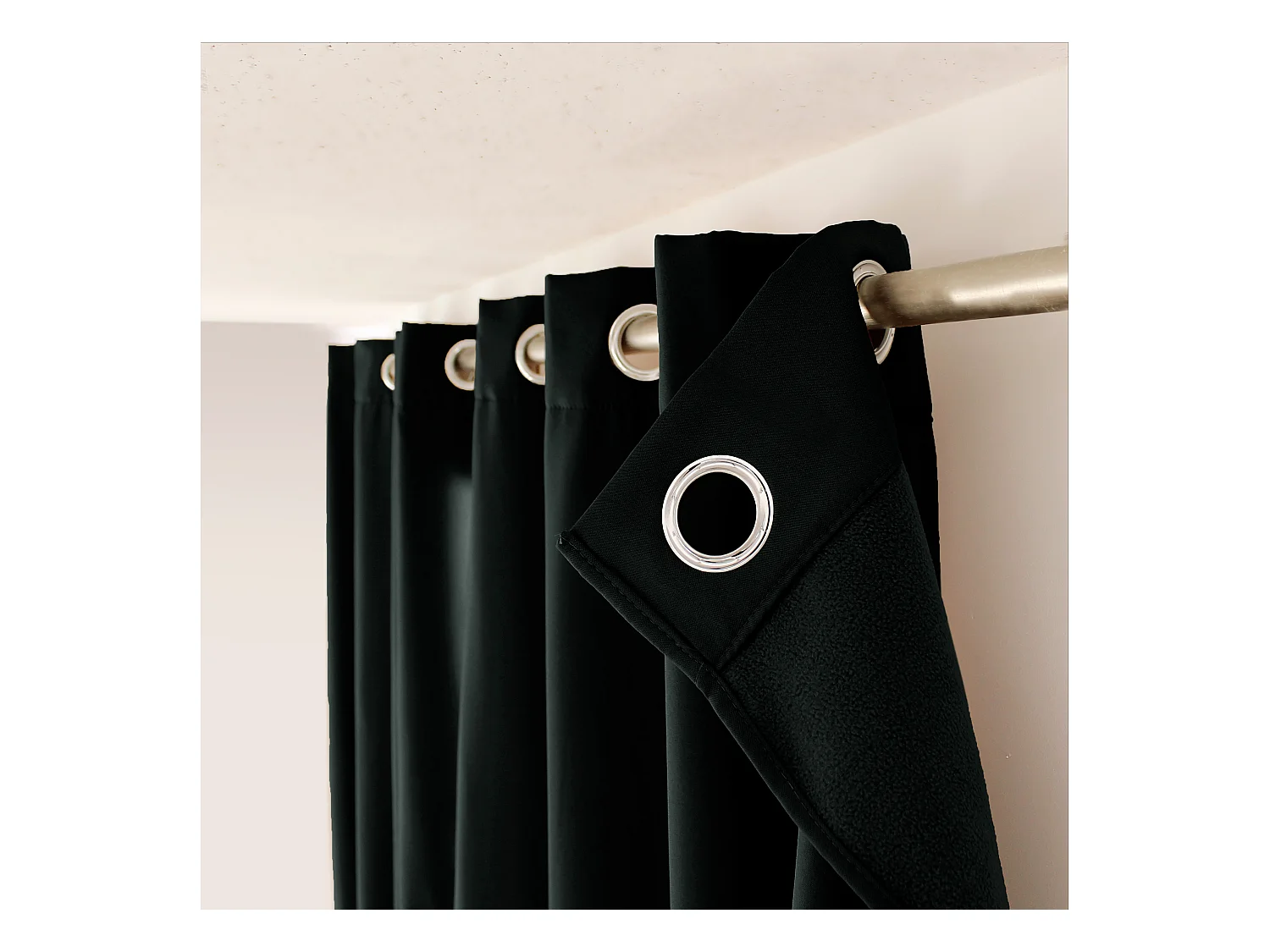 Set van 2 thermische gordijnen met zeilringen, zwart, 140x180cm, 100% polyester, Glacier collectie