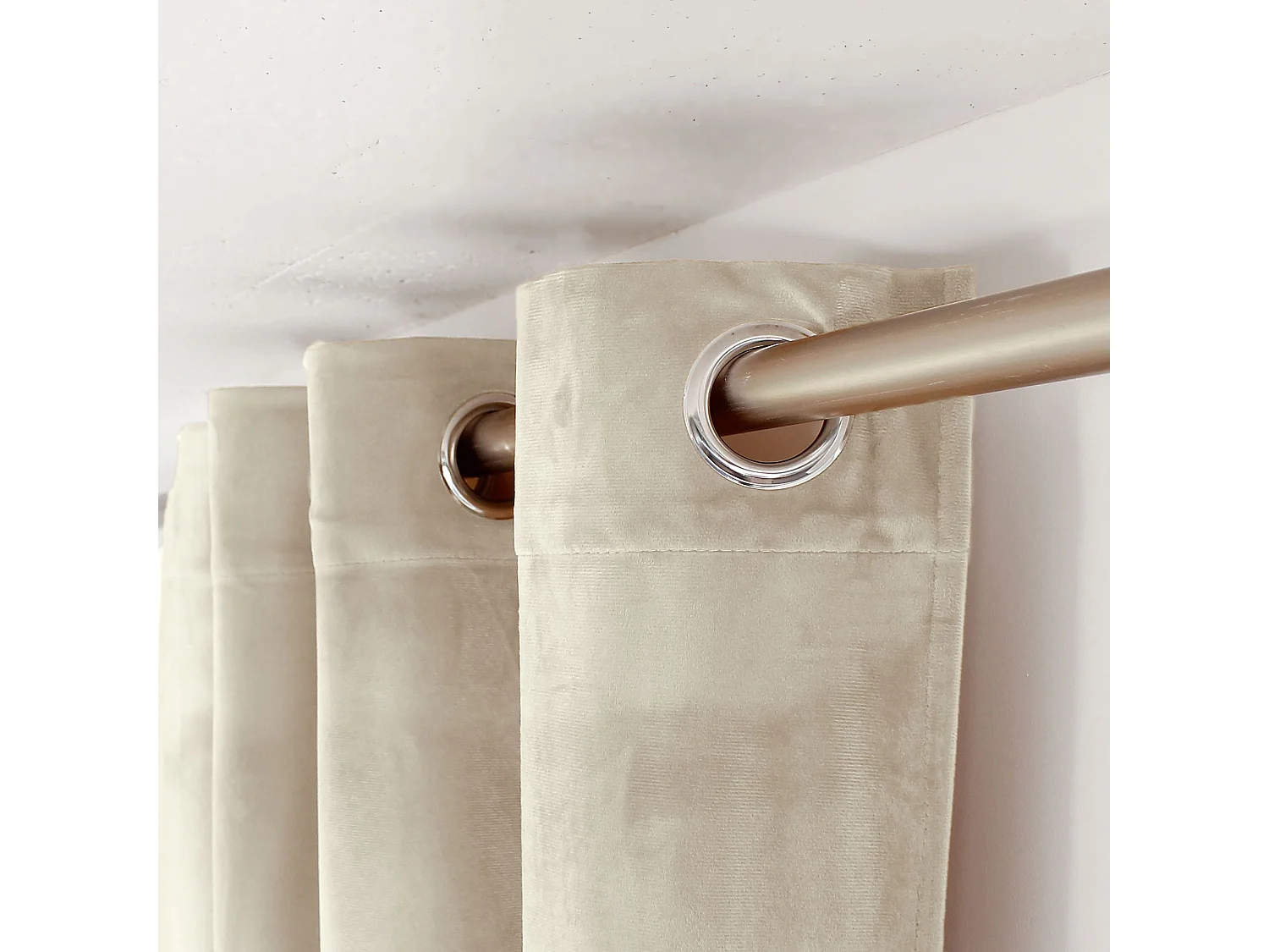 Lot de 2 Rideaux avec Œillets, Ecru, Grande Hauteur, 140x260cm, Velours Ras, Collection Calin