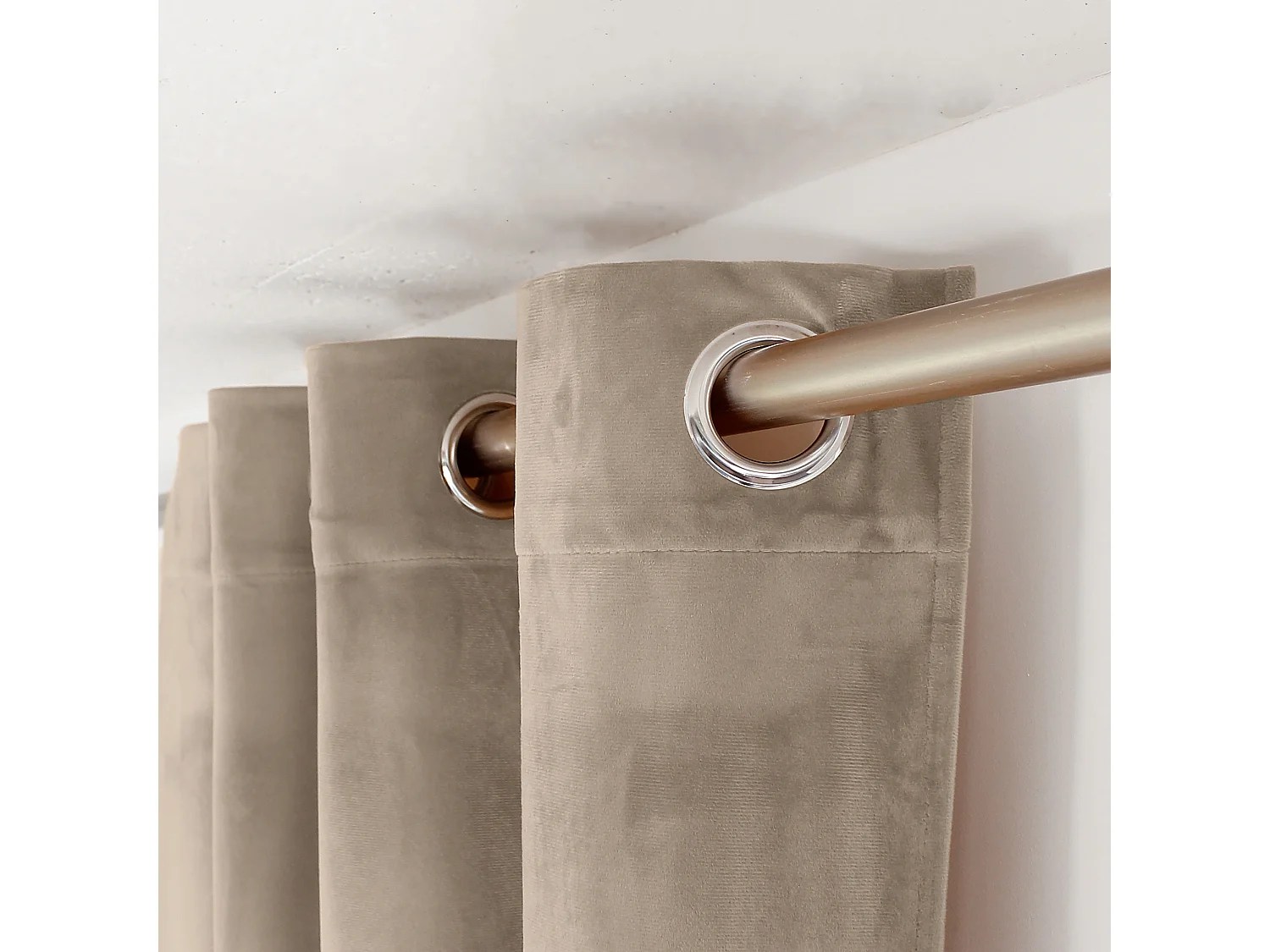 Lot de 2 Rideaux avec Œillets, Beige Naturel, Grande Hauteur, 140x260cm, Velours Ras, Collection Calin