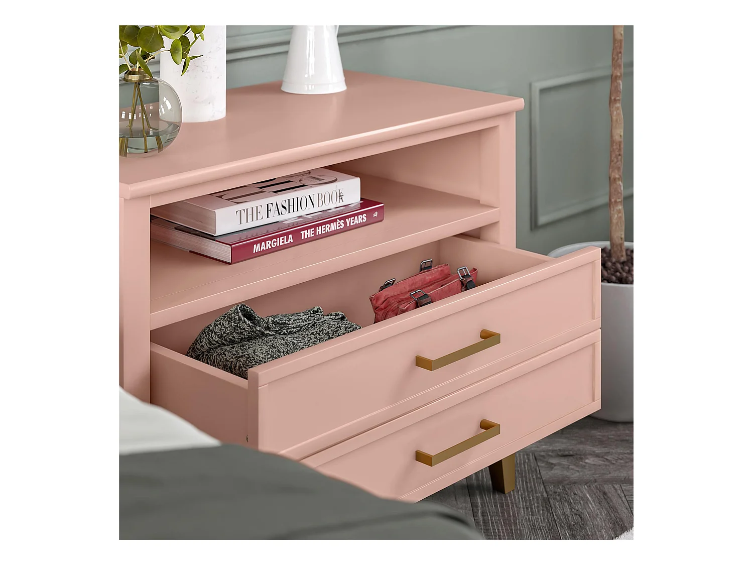 Westerleigh | Nachtkastje met 1 Lade in Roze - Gouden Pootjes en Handgrepen
