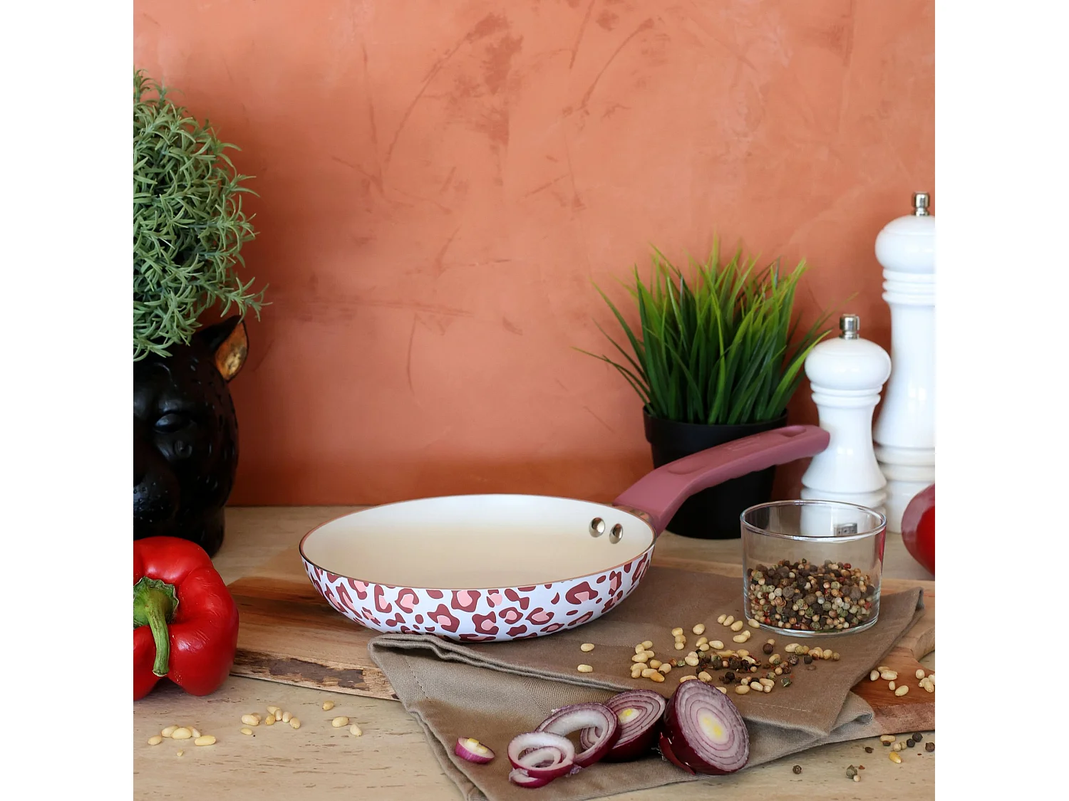 Menastyl - Poele Leopard 20cm En Aluminium Recycle Rose