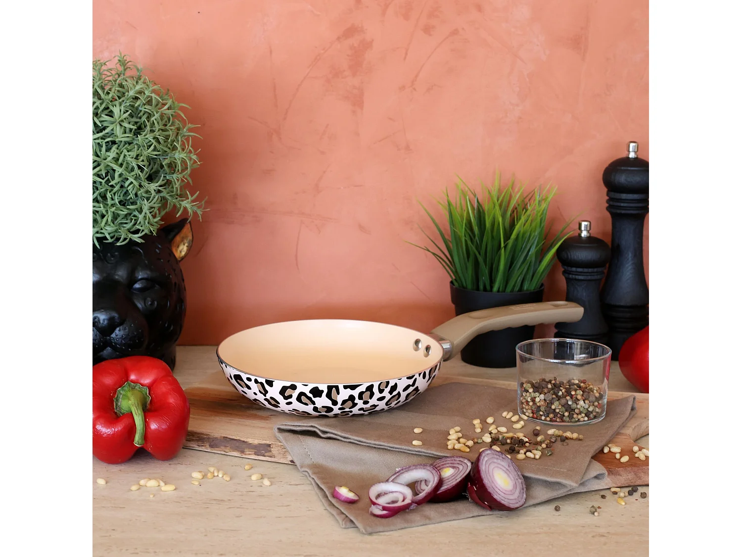 Menastyl - Poele Leopard 20cm En Aluminium Recycle Marron