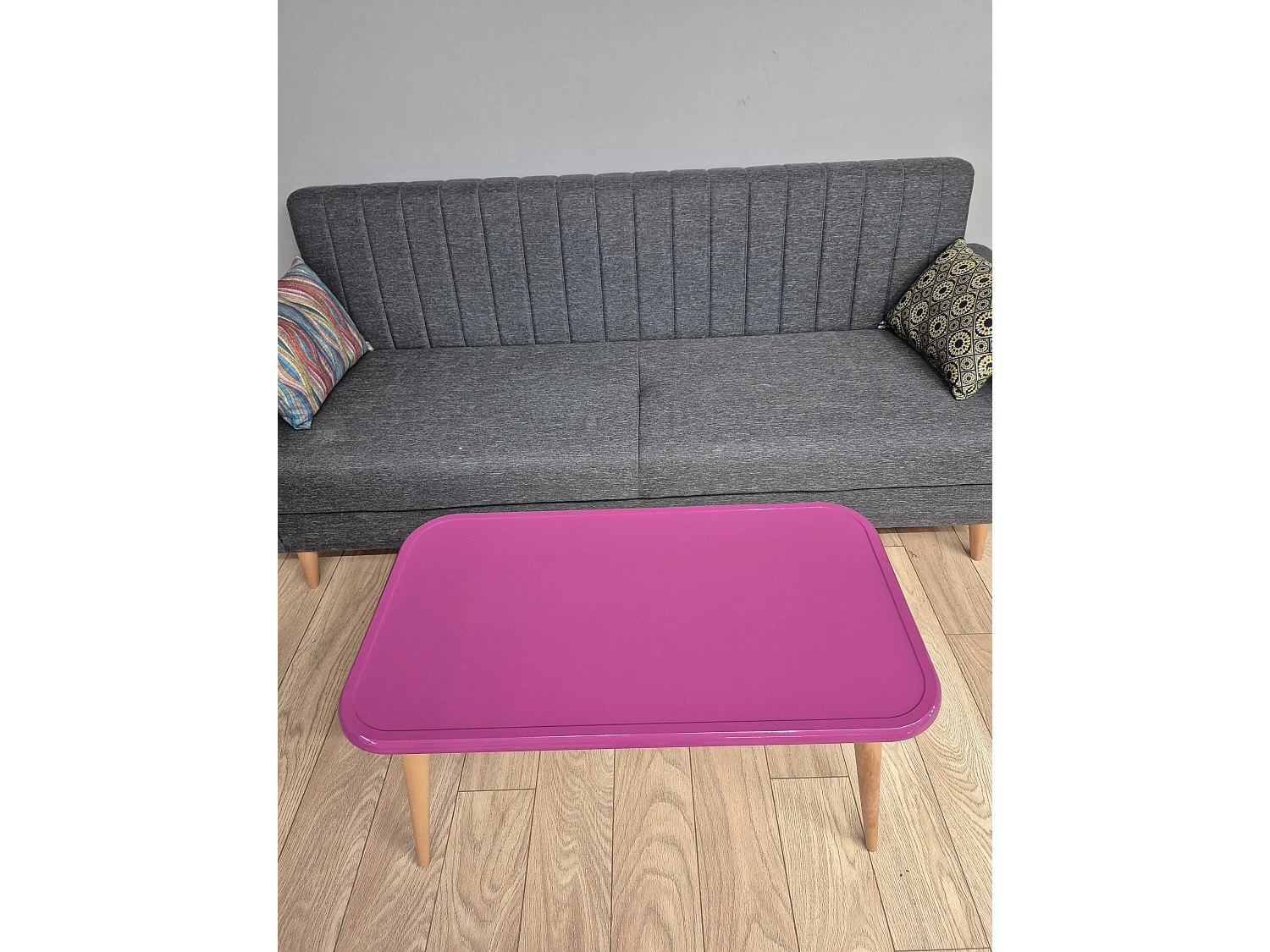 Bohemia Table Basse 90 cm avec Pieds en Bois (Prune)