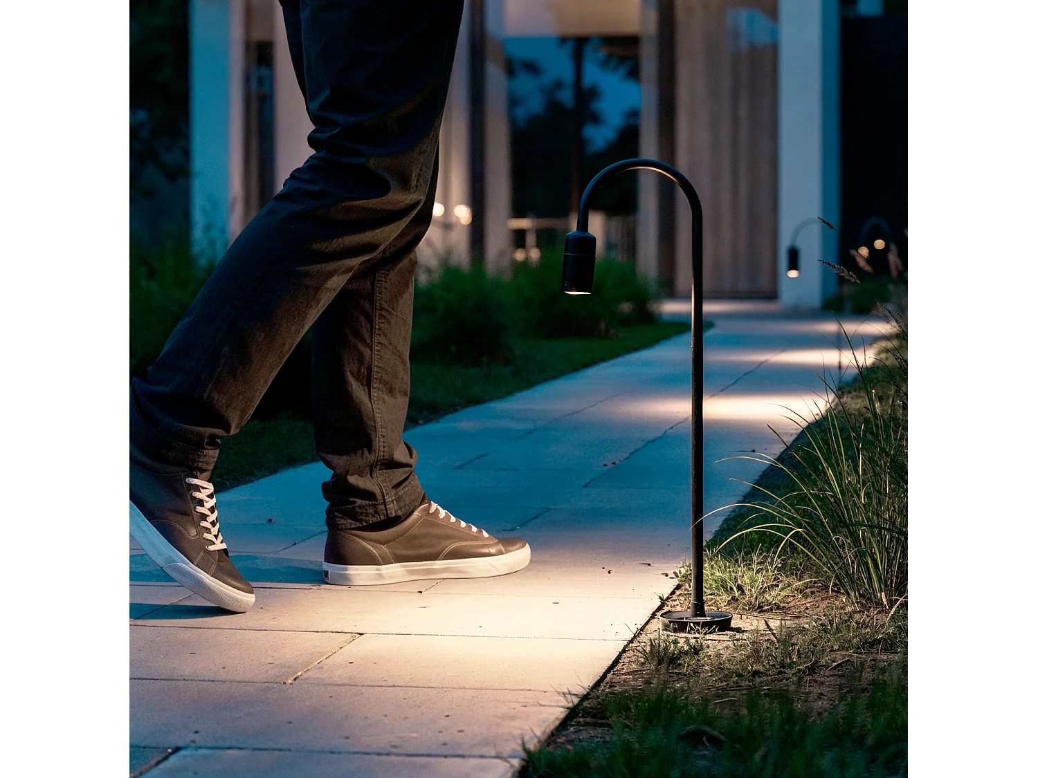 Lampioncino per Esterni LED 6W 60 cm Superficie Garmil Nero Opaco