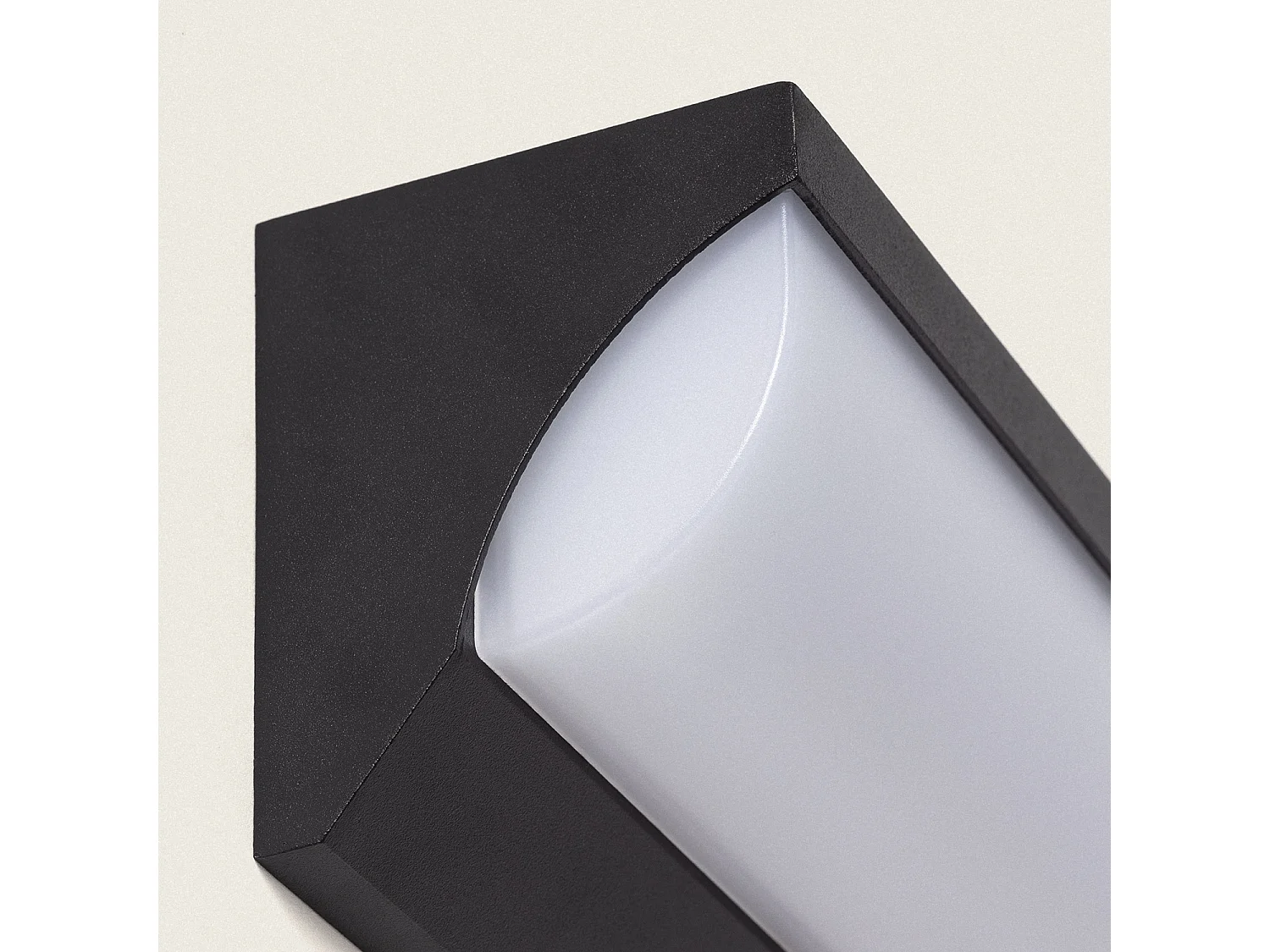 Applique da Parete per Esterni Solare LED 5W Alluminio con Sensore di Movimento Goran Nero