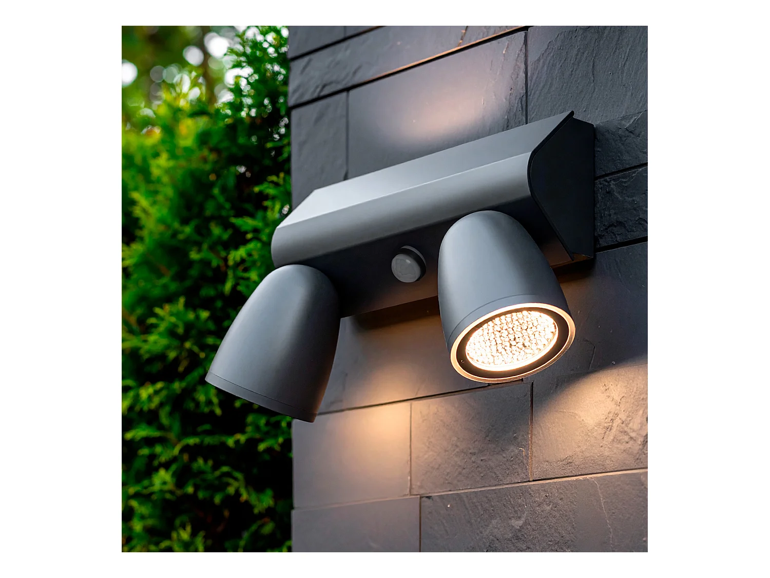 Aplique de Pared Exterior LED 12W Aluminio Con Detector de Movimiento PIR Abel Large Dos Focos Gris Oscuro