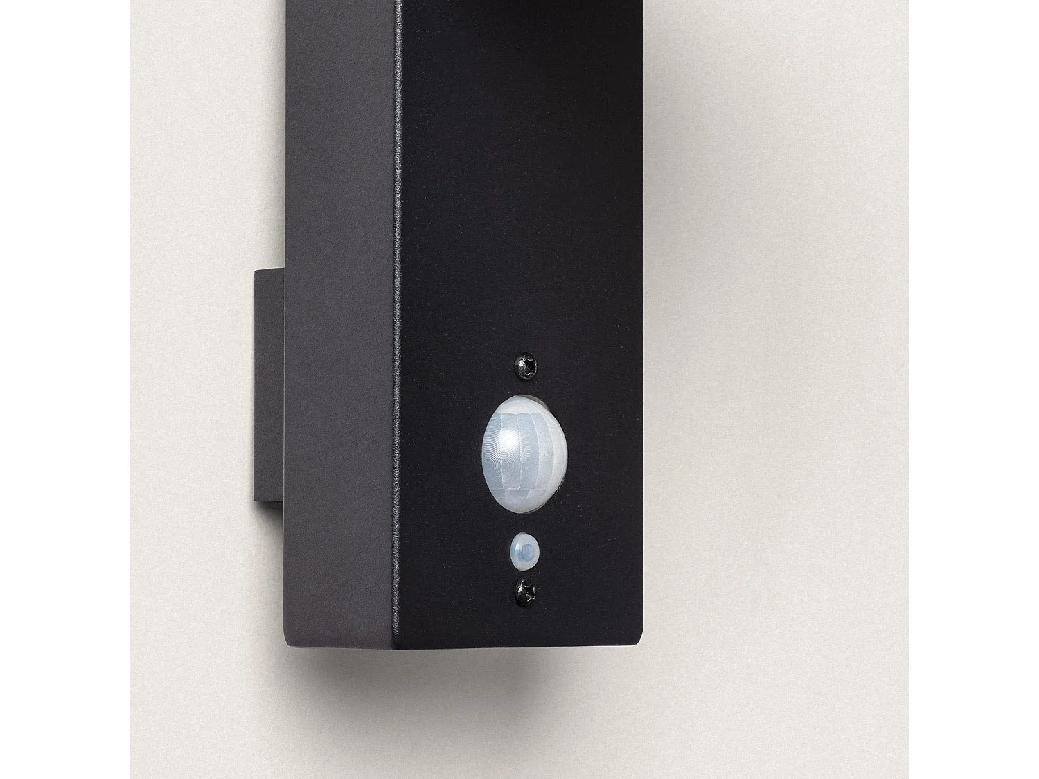 Applique da Parete per Esterni Solare LED 2W in Alluminio con Sensore di Movimento Goran Nero