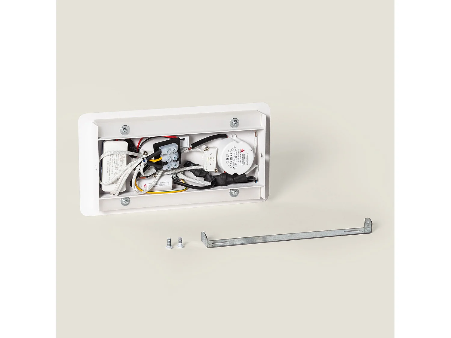 Lampada da Parete con Luce di Lettura LED 8W Metallo e Porta USB Rossey Bianco